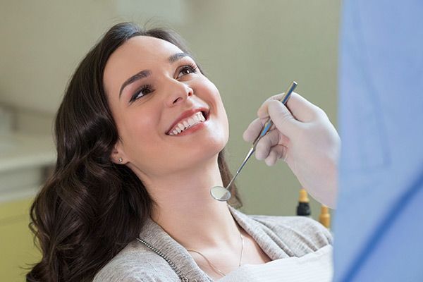 Mujer en odontología