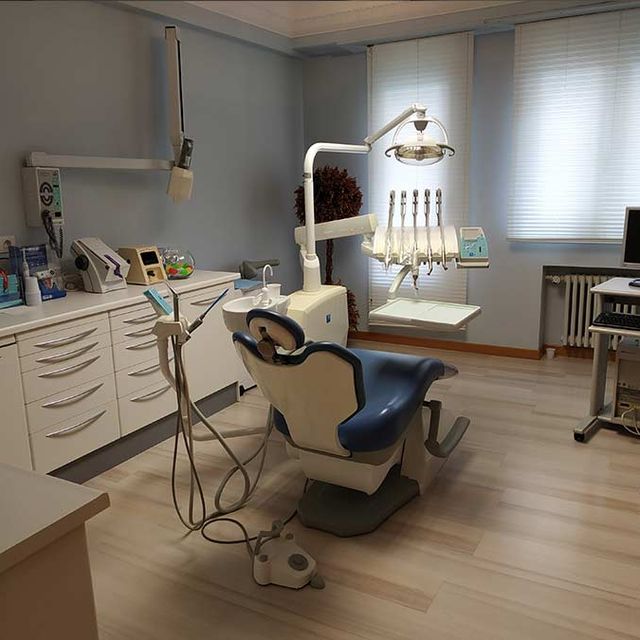 Clínica Dental José Mª Valdivieso interior de consultorio dental