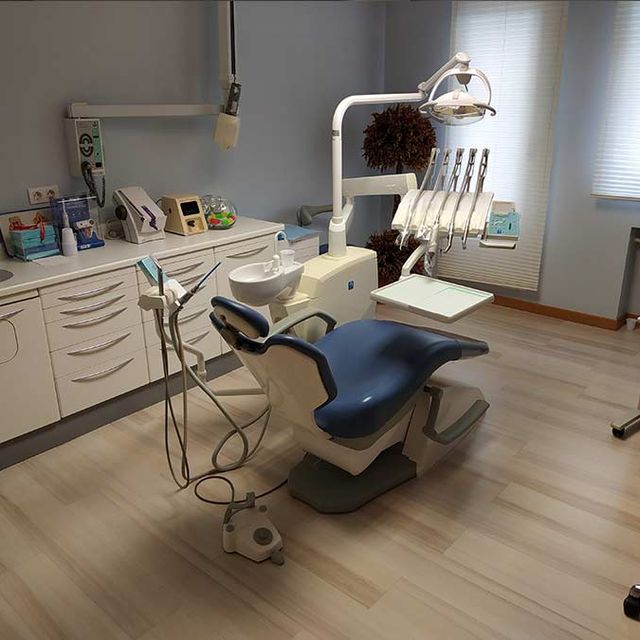 Clínica Dental José Mª Valdivieso interior de consultorio 